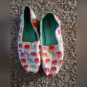 Tom's Elephant design shoes size 7